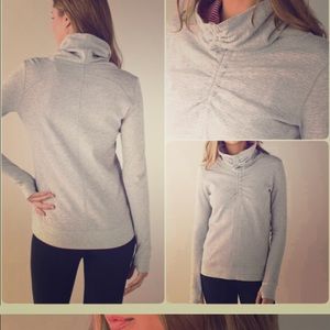 Lululemon pullover sweatshirt size 4